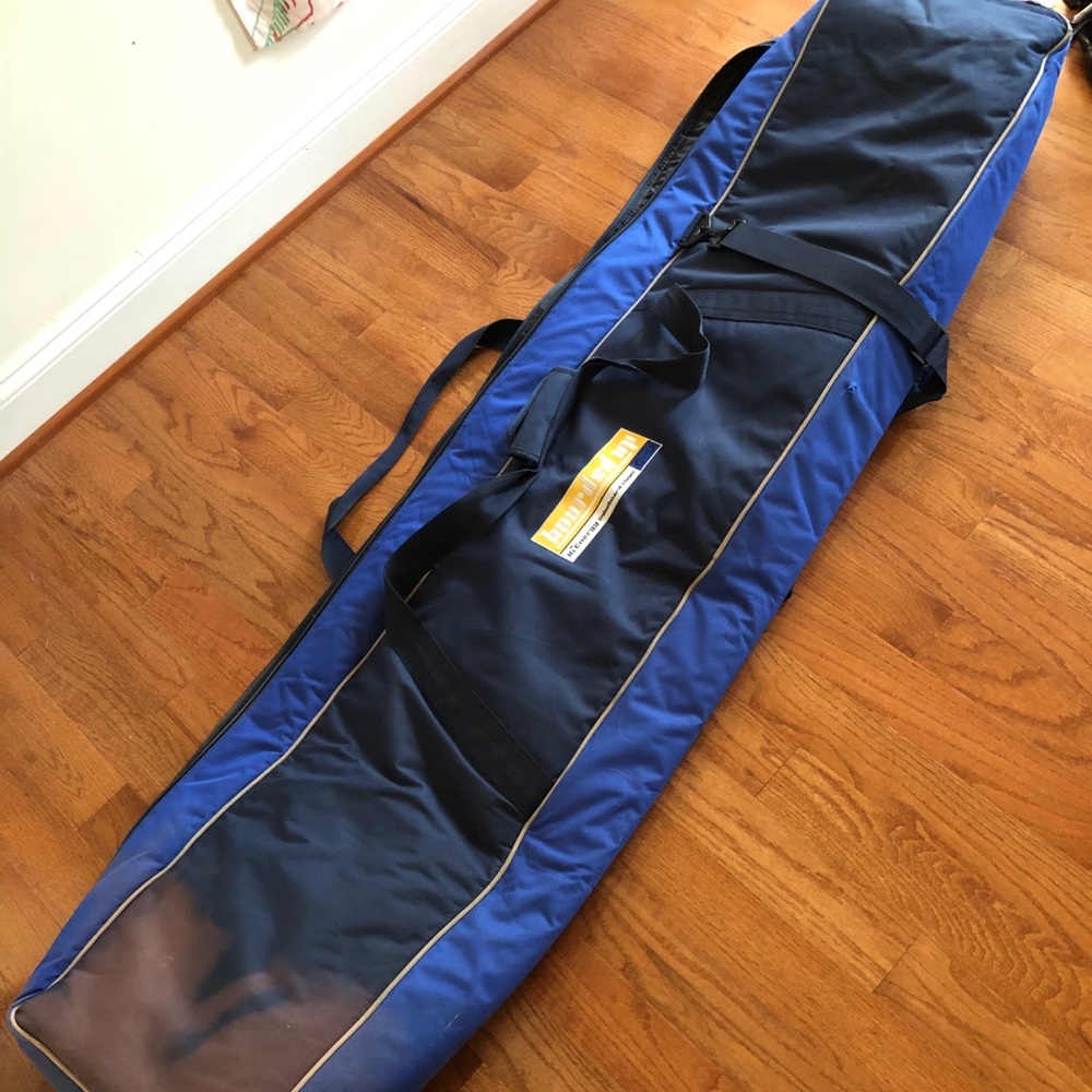 Snowboarding and Ski bag